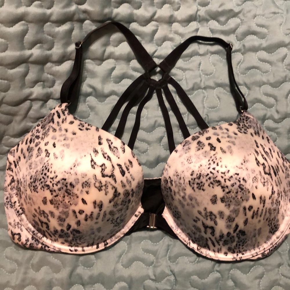 Victoria’s Secret very sexy push up bra
